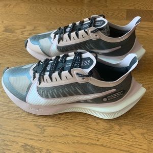 NWT Nike Zoom Gravity (size 7.5)